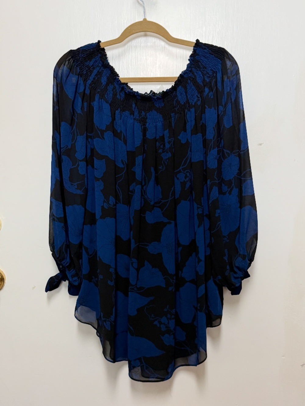 Olivaceous black and blue floral smocked top